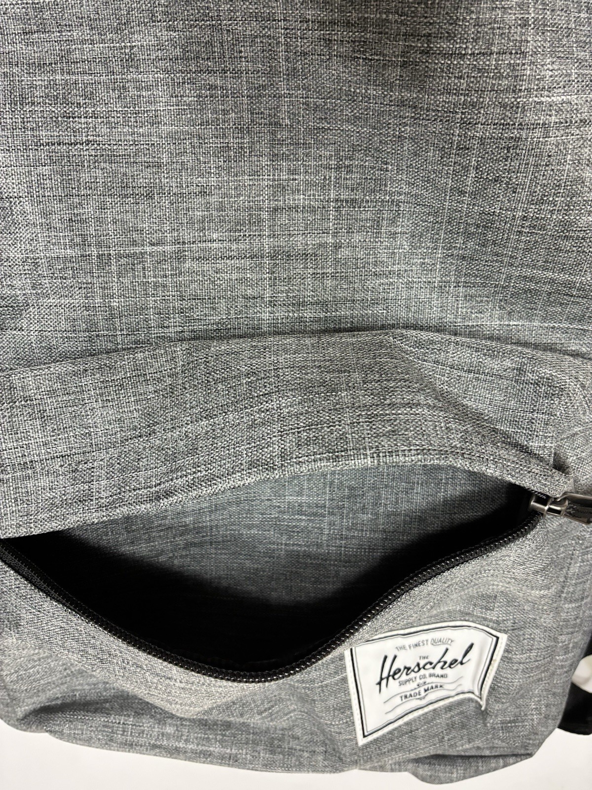 Herschel Backpack, Classic 24.0L Raven Crosshatch Brand New With Tags