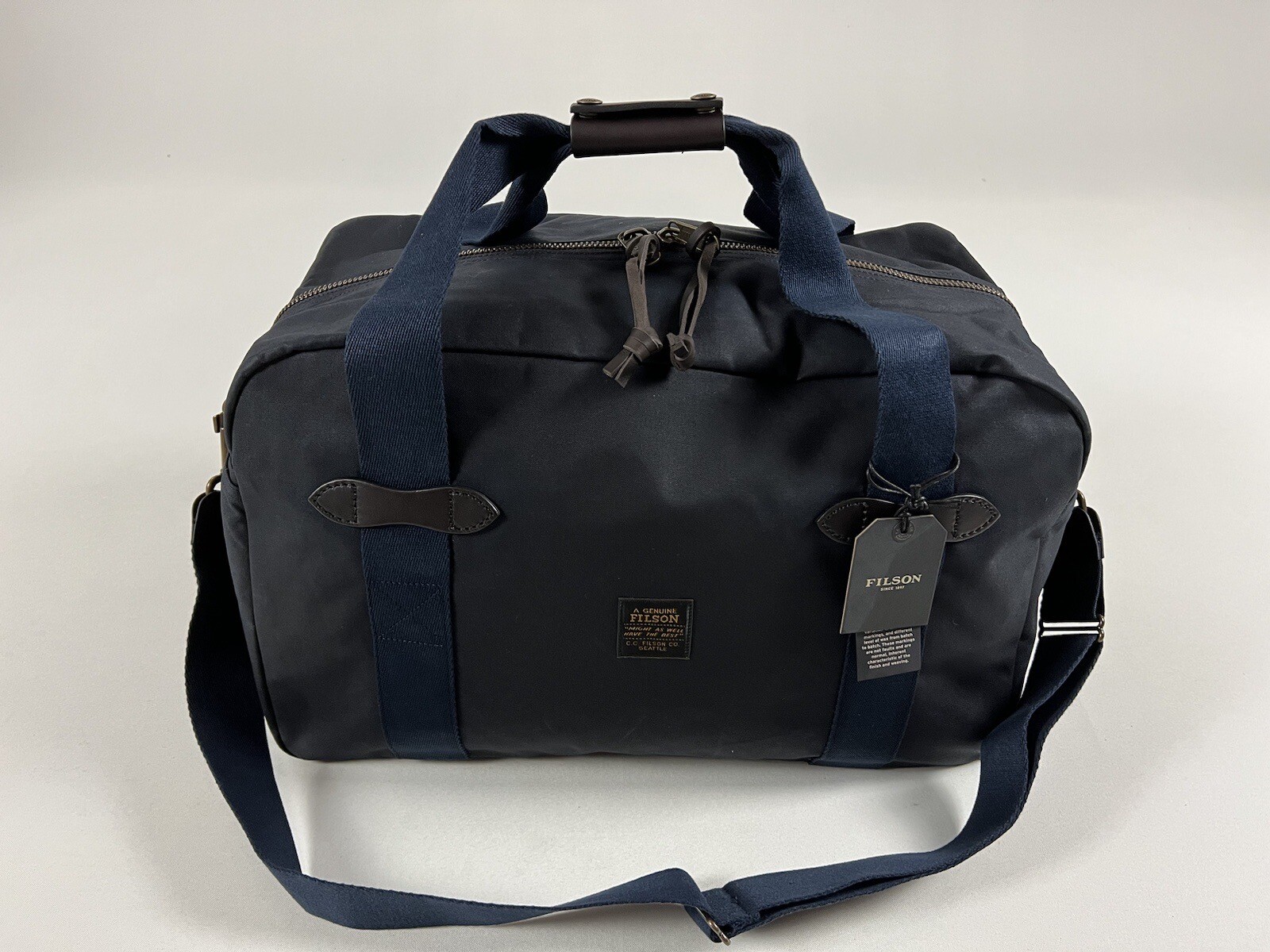 FILSON MEDIUM TIN CLOTH DUFFLE BAG NAVY OS NWT