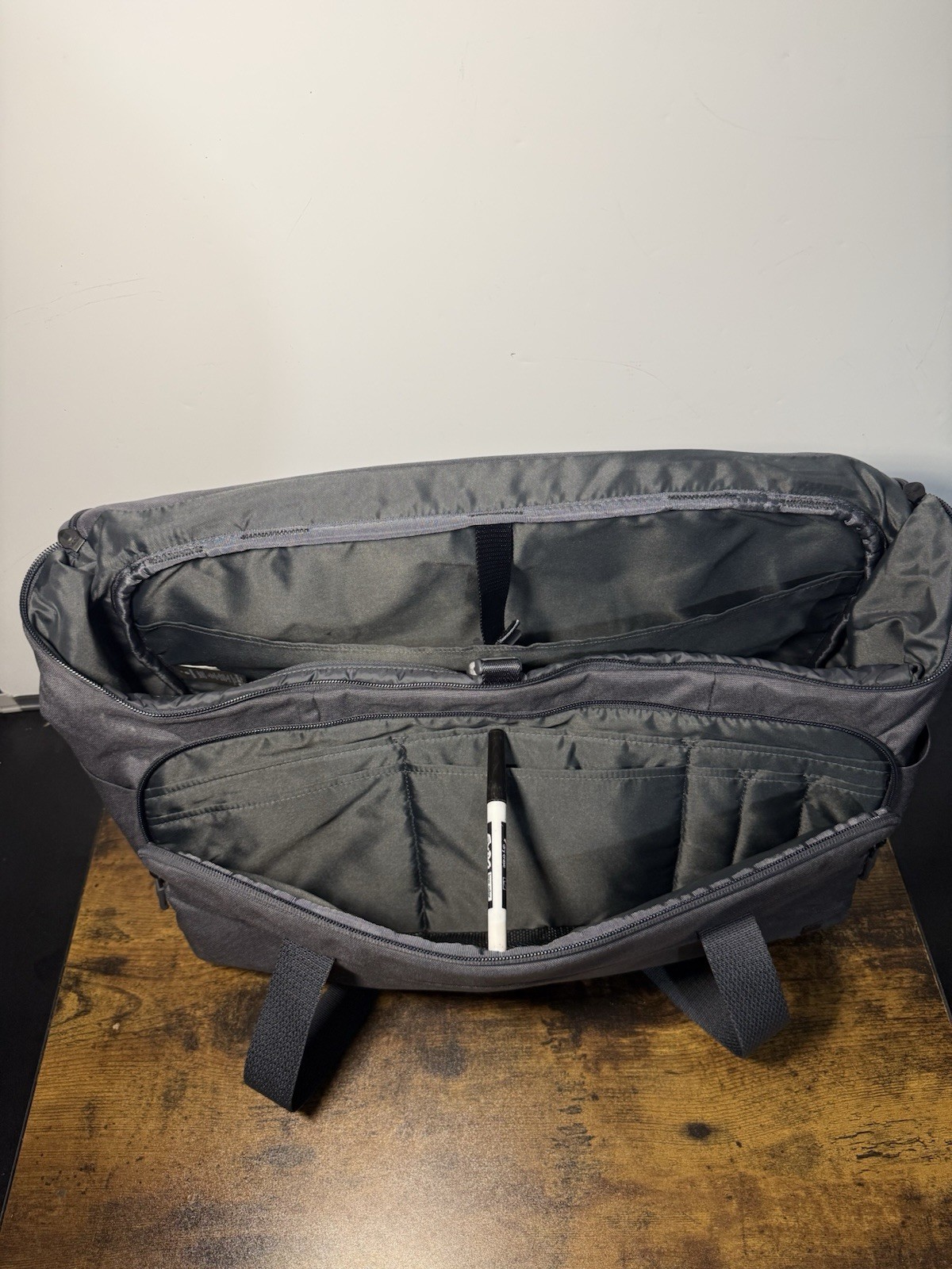 Lululemon Early Embark Duffel 27L Deep Coal Nylon Large Laptop Messenger Bag