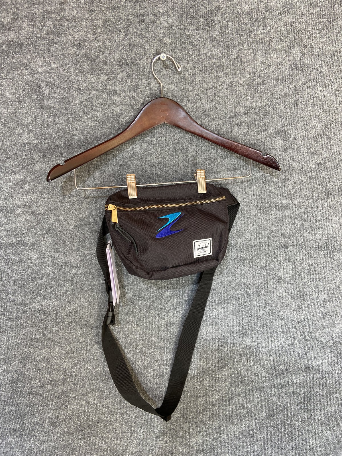 Herschel Fifteen Waist Bag Crossbody 2L Gold Zipper Strap New Fanny Pack Belt Ba