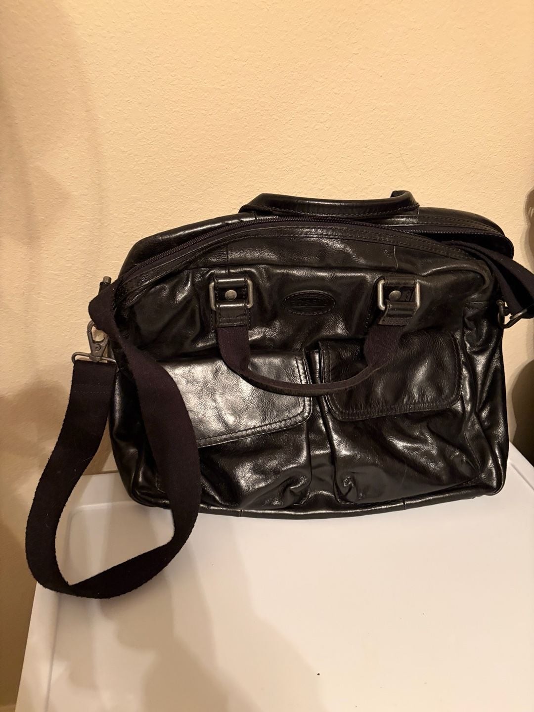 Fossil Vintage Black Leather Multi-Pocket Work Briefcase Messenger Bag