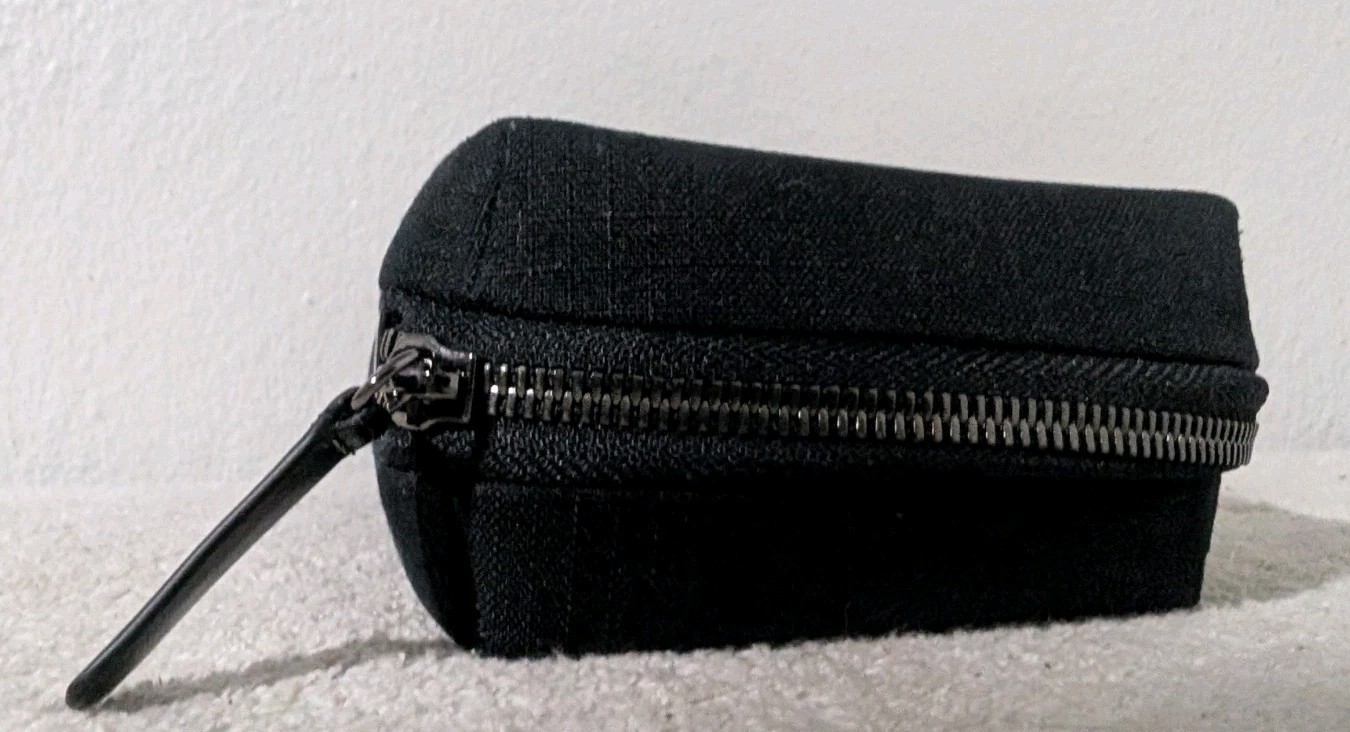Bellroy Tech Kit Zip Pouch Bag Carryology Essentials Edition CHUBB Black