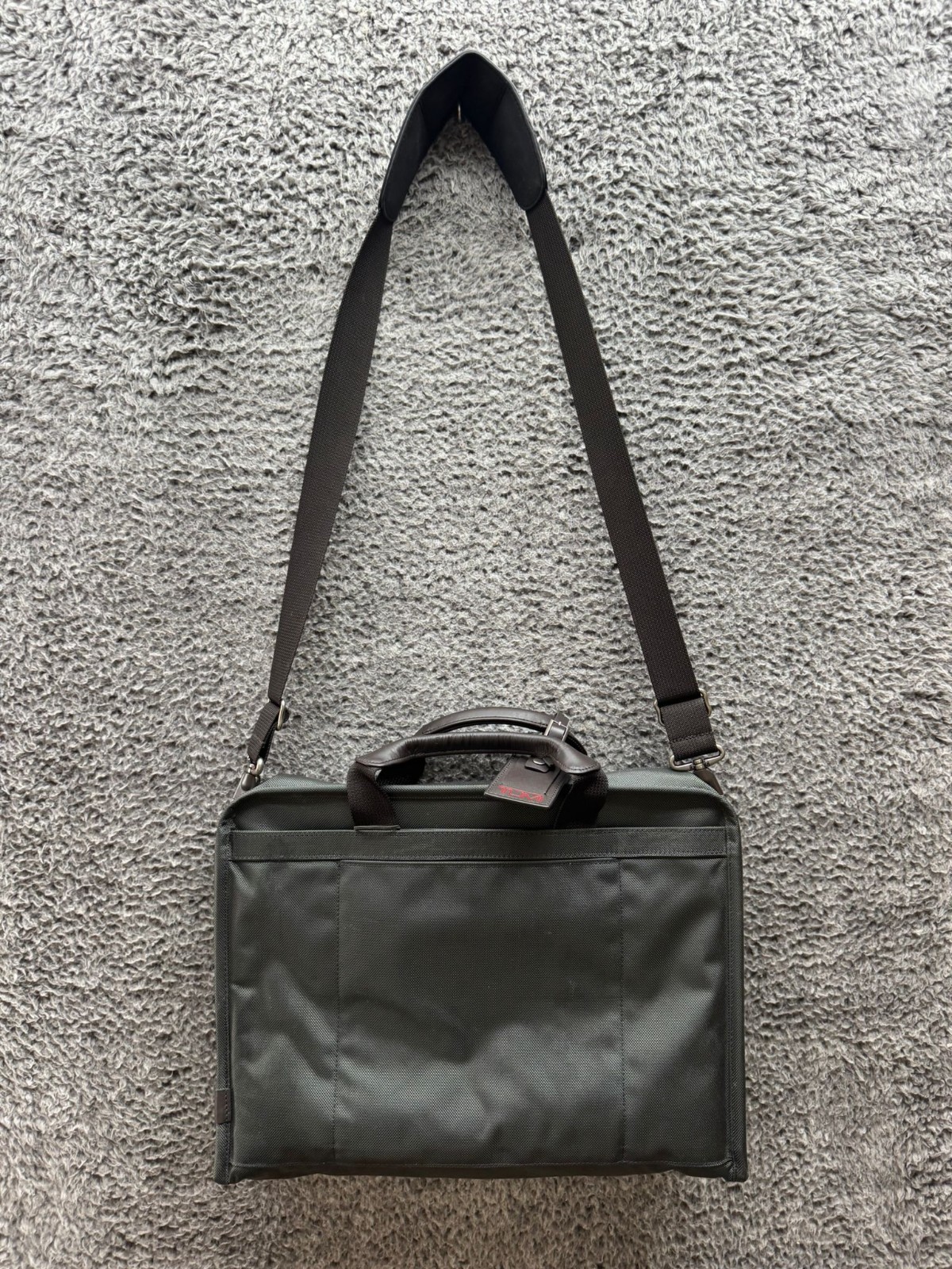 NWD Tumi Compact Large Screen Laptop Brief Bag Black 13.5″ x 17.5″ x 3.5″ $350
