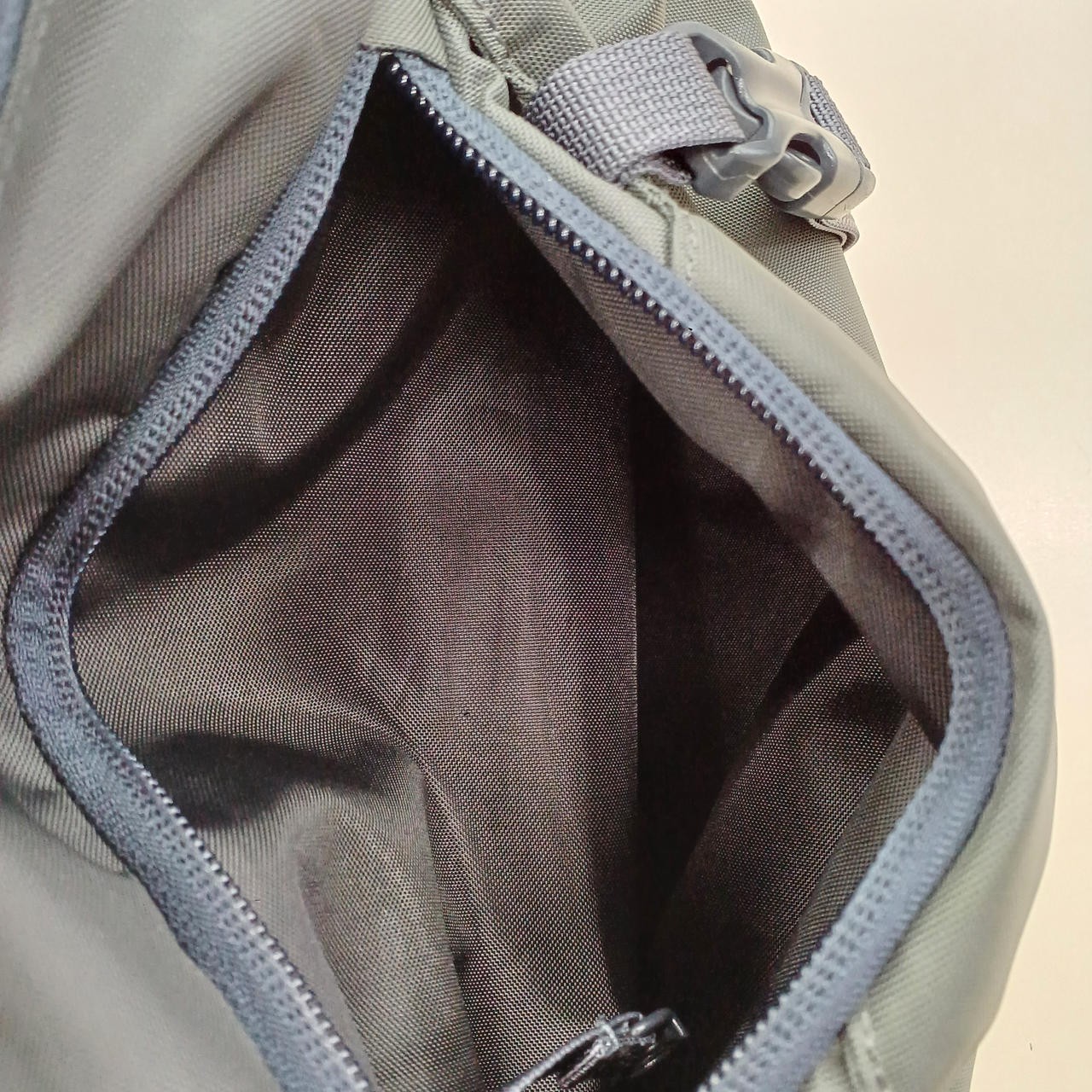 Patagonia Atom Sling 8L Blue Gray Condition B Body Bag
