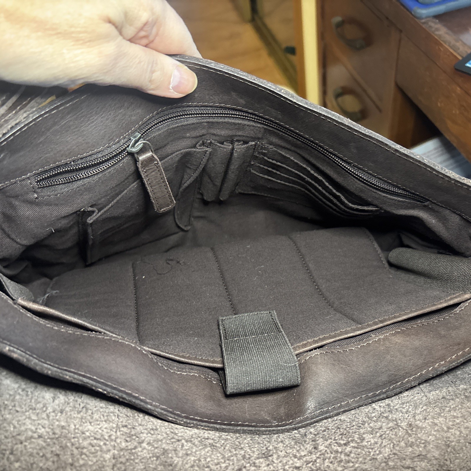 BOSCA Dark Brown Suede Leather 16” Messenger Bag Briefcase Shoulder Strap