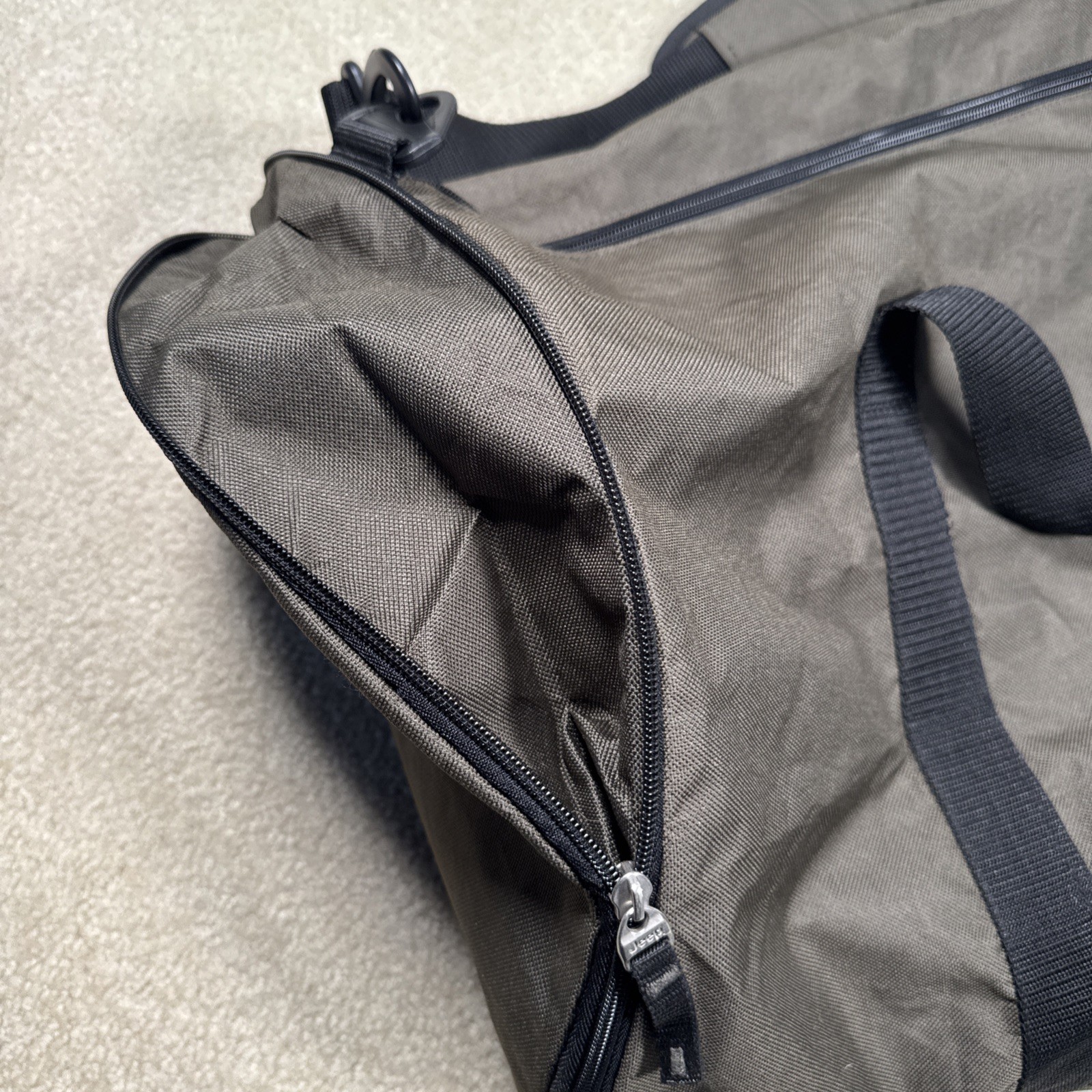 Jeep Olive Green Large Lightweight Canvas Zippered Logo Shoulder Duffle Bag