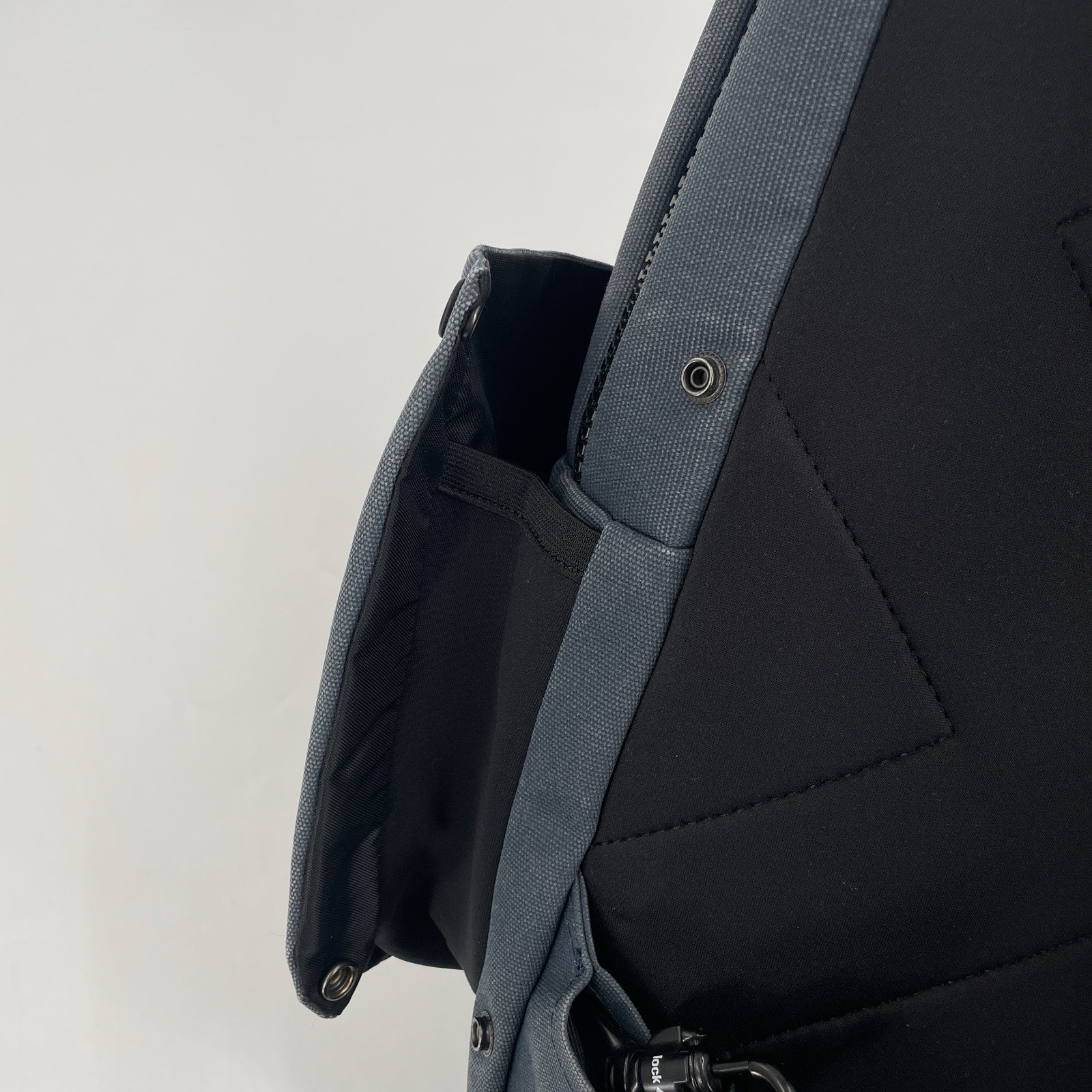 Pacsafe Instasafe 25181 Backpack in Blue – 20L Laptop Backpack – RFID Safe