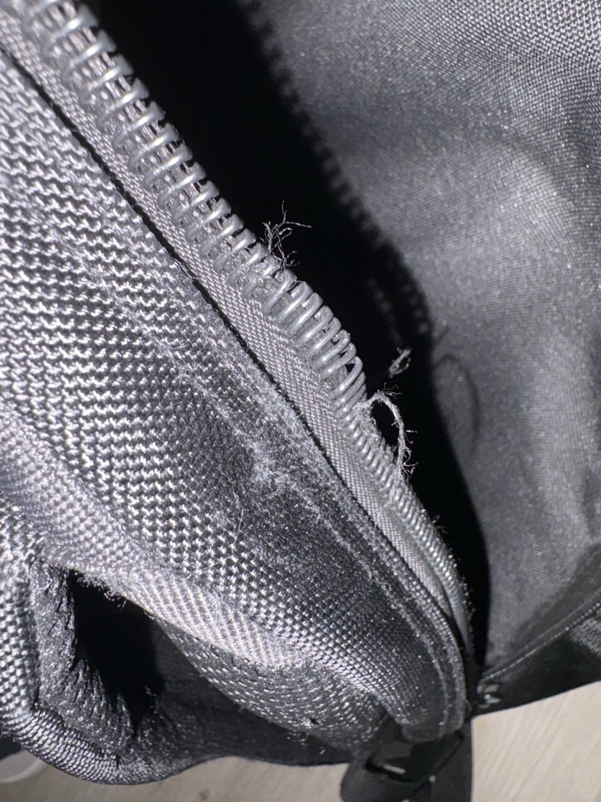 Perry Ellis Portfolio Backpack-slight Damage To Zipper