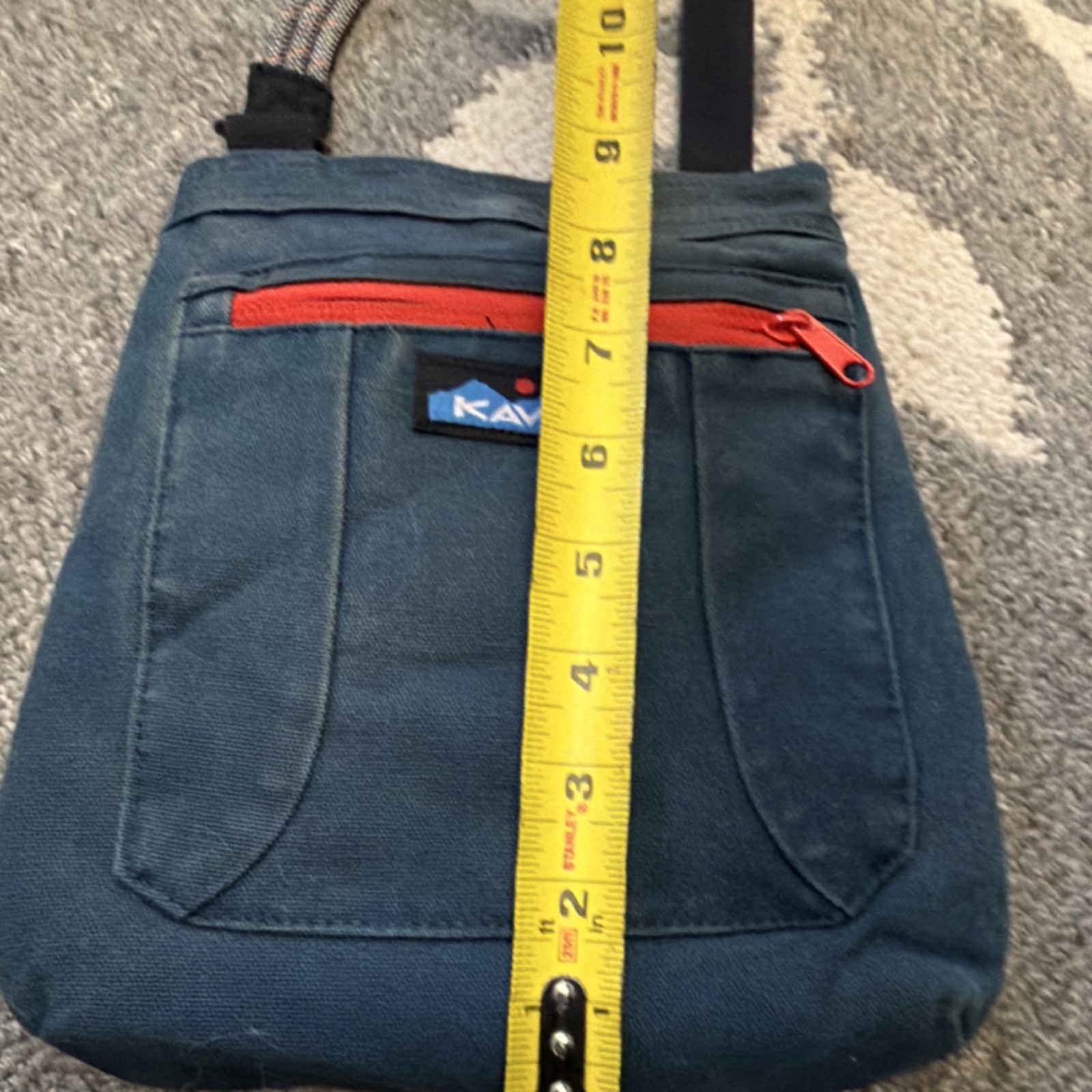 KAVU Blue Crossbody Bag Adjustable Strap Zipper & Snap Closure Solid