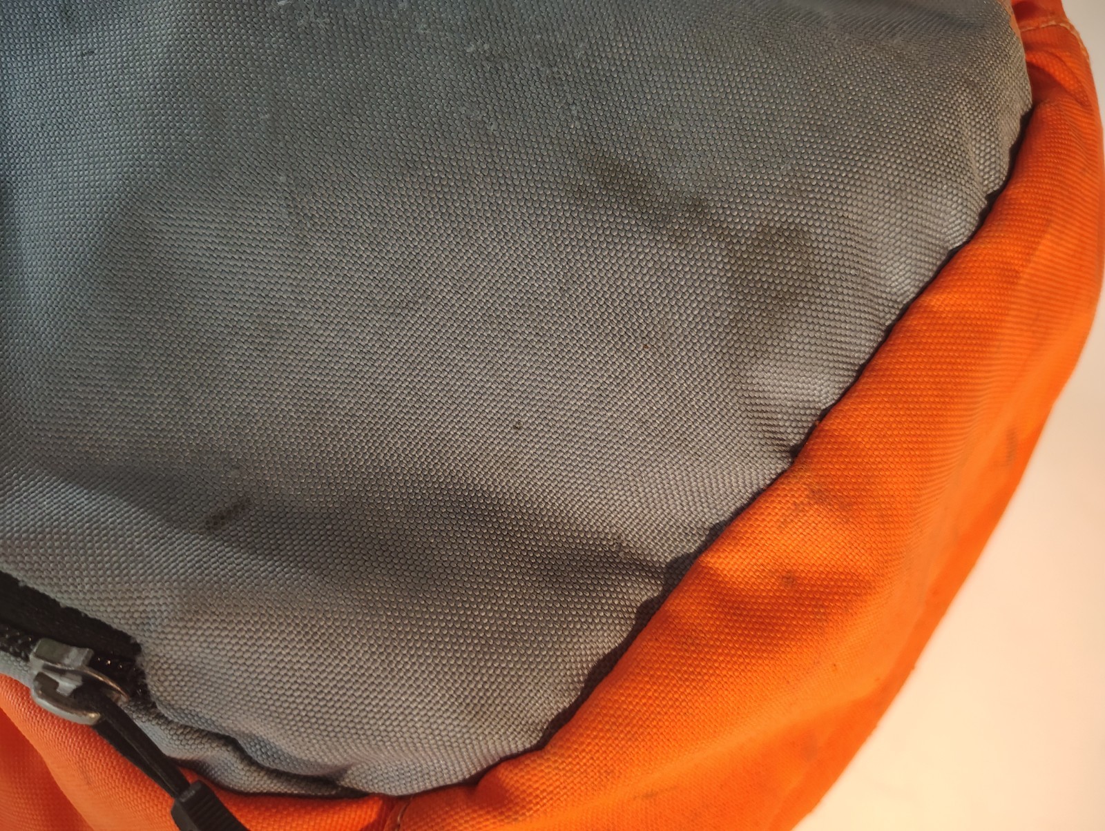 Under Armour X Storm Heatgear Orange Grey Large Size Strap Backpack GUC