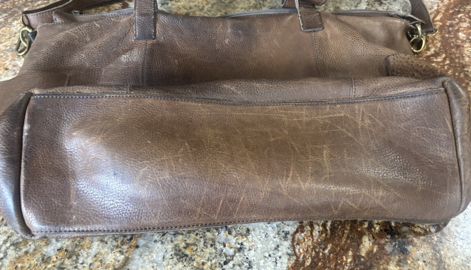 DULUTH TRADING Co. Large Brown Leather Sling Crossbody Shoulder Travel Bag