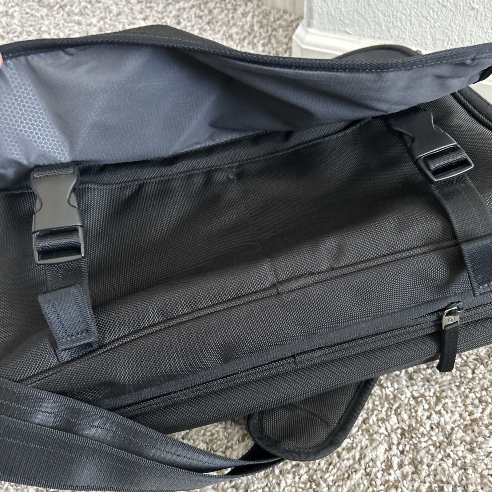 Tumi T-Tech Essential Gear Laptop / Breifcase,Messenger Bag Shoulder Strap