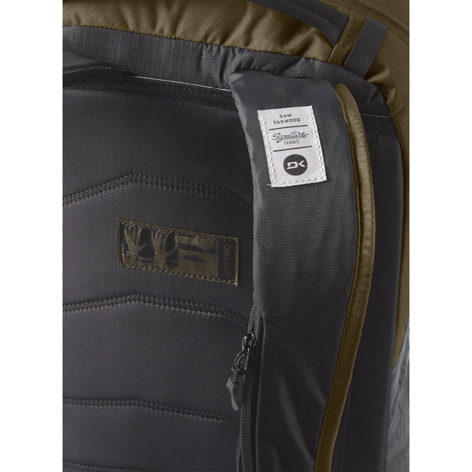 NWT DAKINE TEAM MISSION PRO 18L BACKPACK $180 dark olive sam taxwood padded