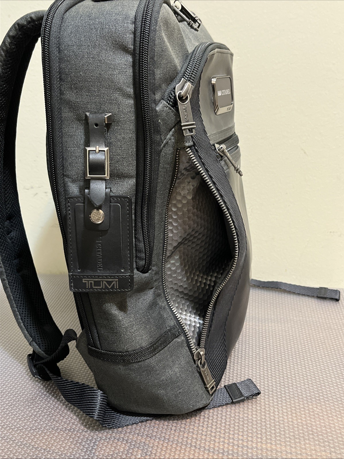 Tumi Alpha Bravo Davis Backpack Laptop Carry Bag Nylon Leather 232682GT3 – EUC