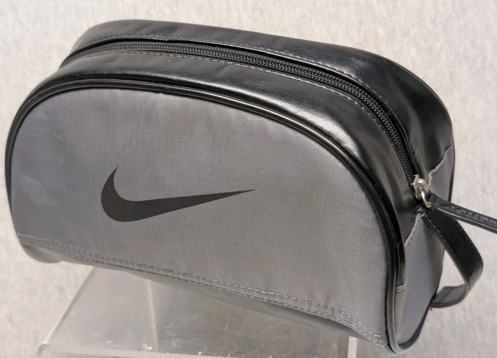 Nike Golf Y2k Black Zipper Closure Golf Toiletries Travel Kit Bag