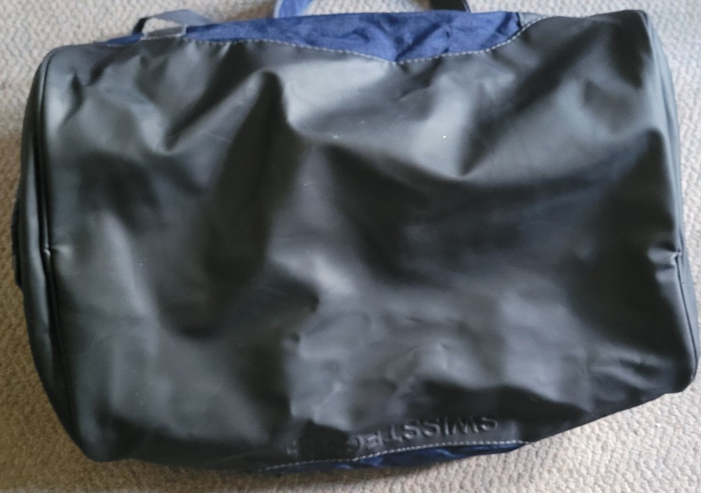 Swiss Tech Duffle Bag Blue and Grey Shoulder Strap Side Pockets Athletics Travel