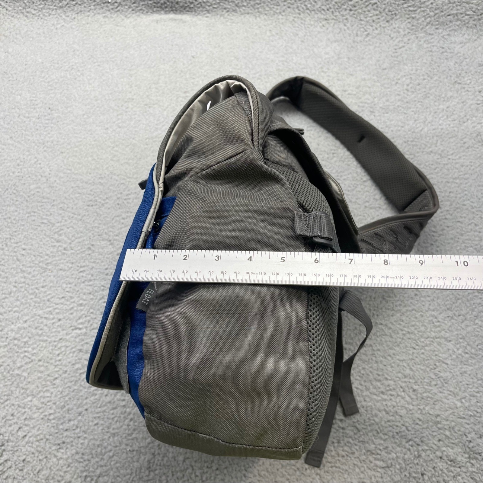 Osprey Veer Vertical Shoulder Bag Blue Grey Messenger Laptop crossbody sling Bag