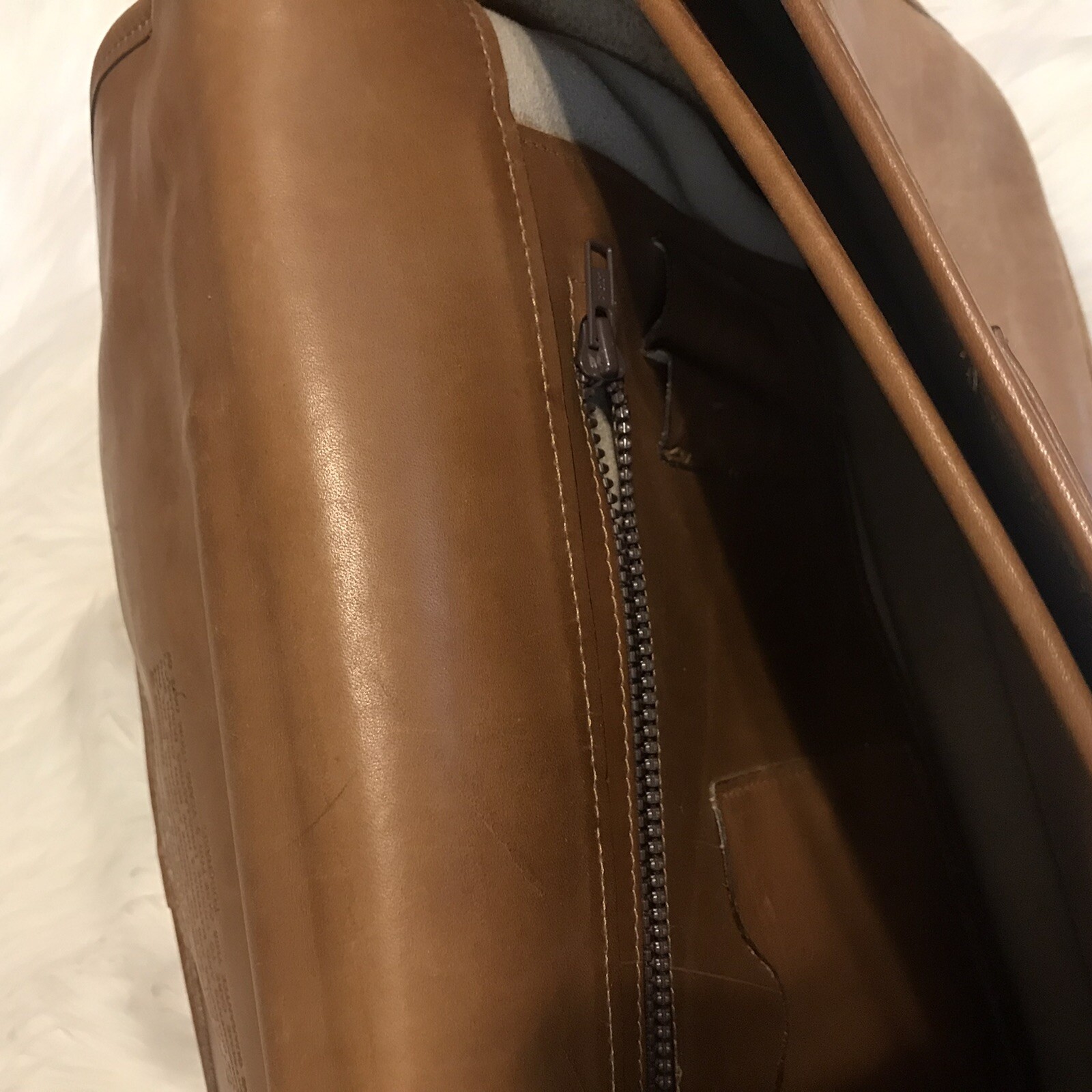 VTG JOSEPH DANIEL New York Leather Messenger Bag Distressed Academia Work Retro