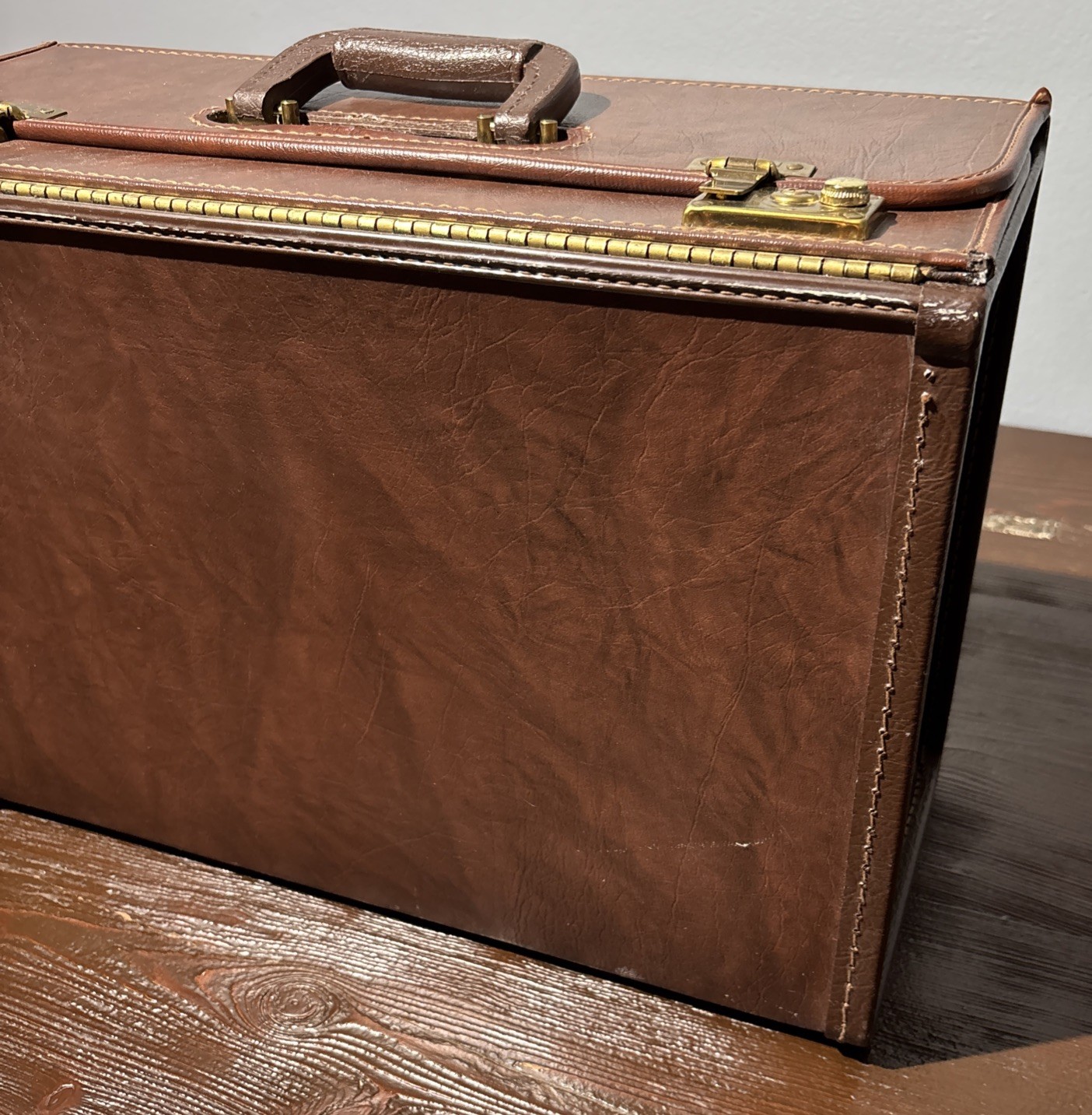 Vintage Stebco Tufide Pilot Hard Case Briefcase Brown Made USA No Key 18”x13”x8”