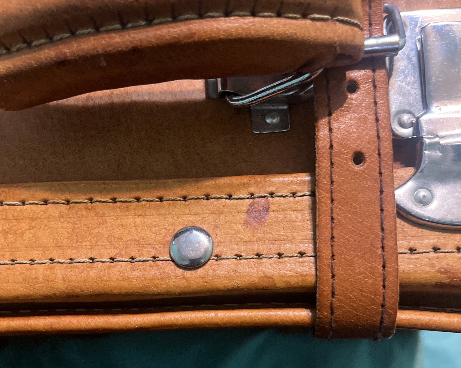 Vtg American Crew 15” Leather Bound Men’s Shaving Case EUC Read