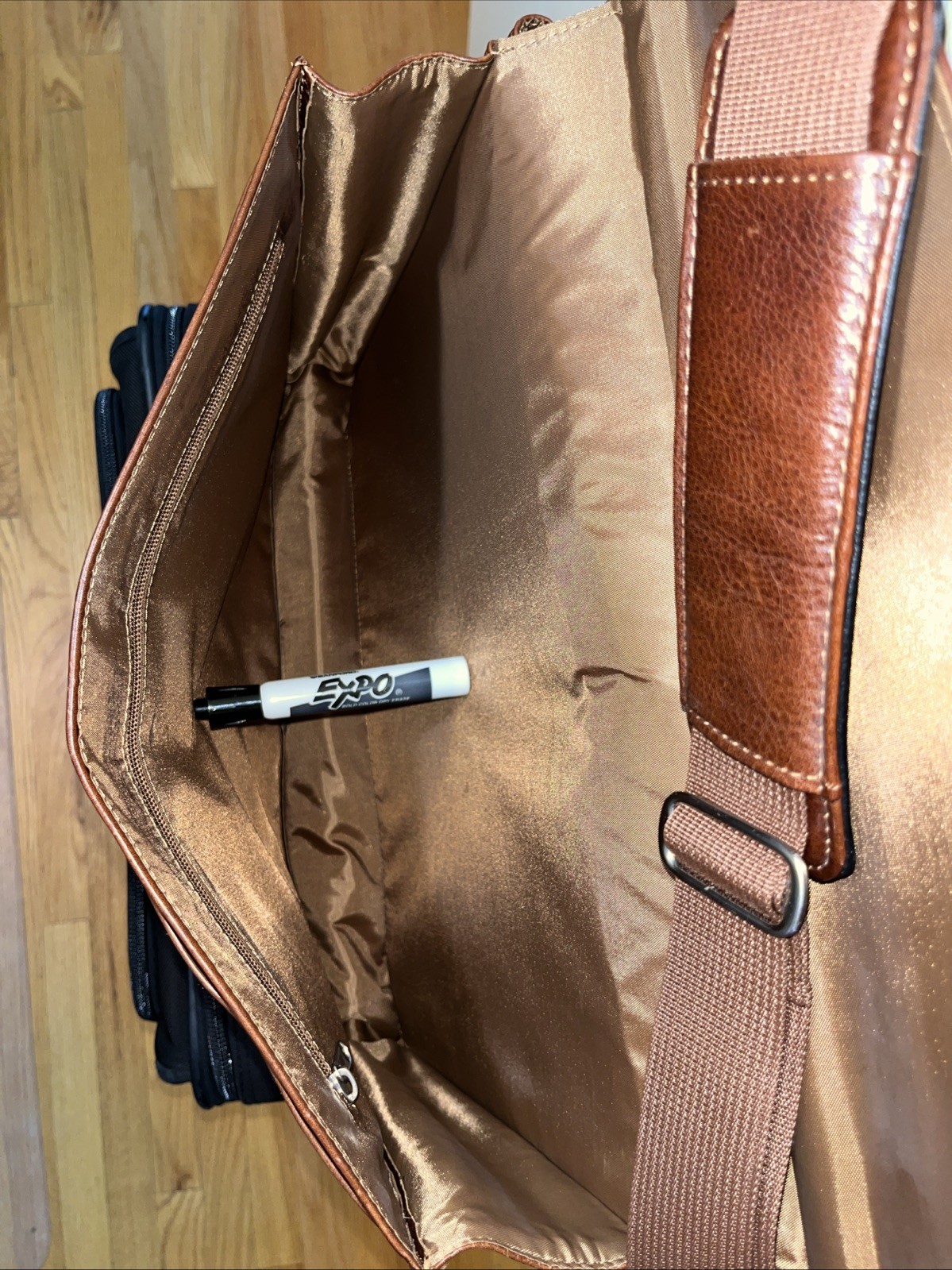 Wilsons Leather Messenger Bag Briefcase Laptop Shoulder Bag – Brown, EUC