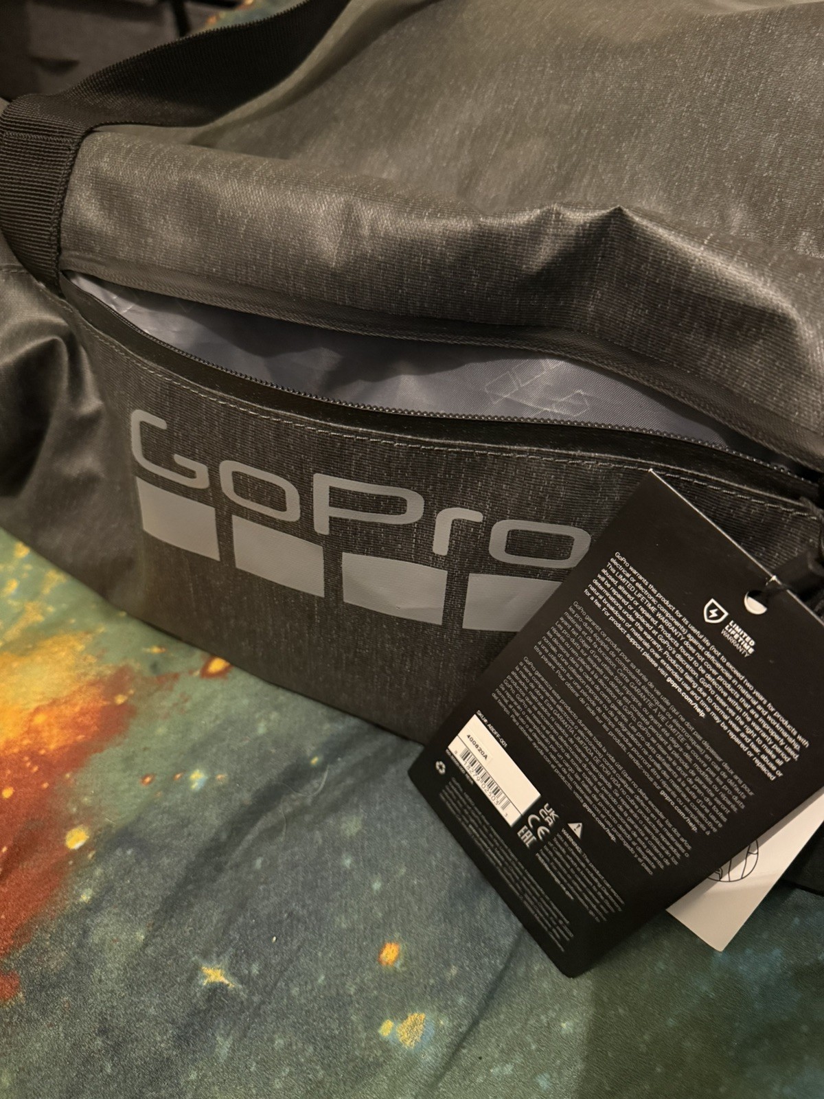 GoPro Mission 2 in 1 Duffel + Backpack – 50L – Travel bag duffle + stickers!