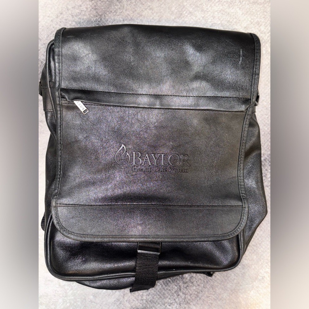 (B3) Leed’s Black Baylor Health Care System Messenger Unisex Men Backpack Bag