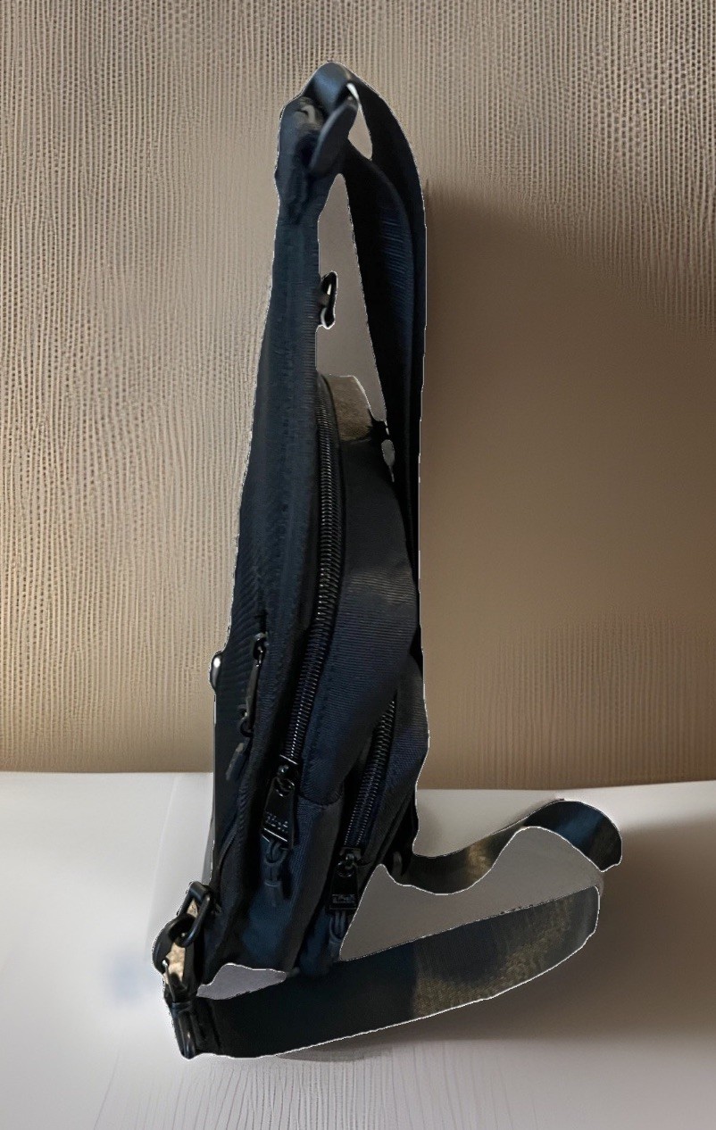NEW True Religion Pippen Max Men’s Crossbody Adj. Strap Sling Bag Purse Black
