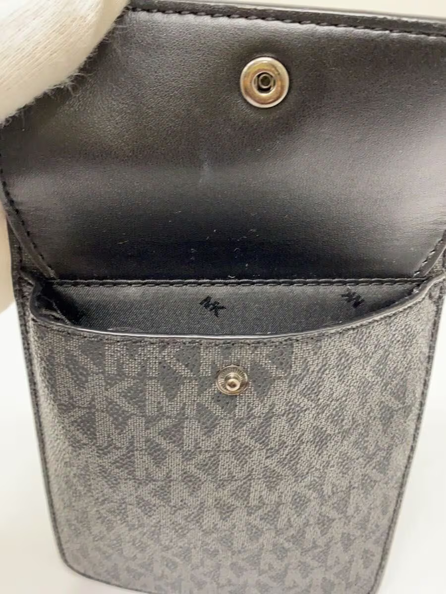 MICHAEL KORS Leather Shoulder Bag in Black with All-Over Print, 37F0LACC1B