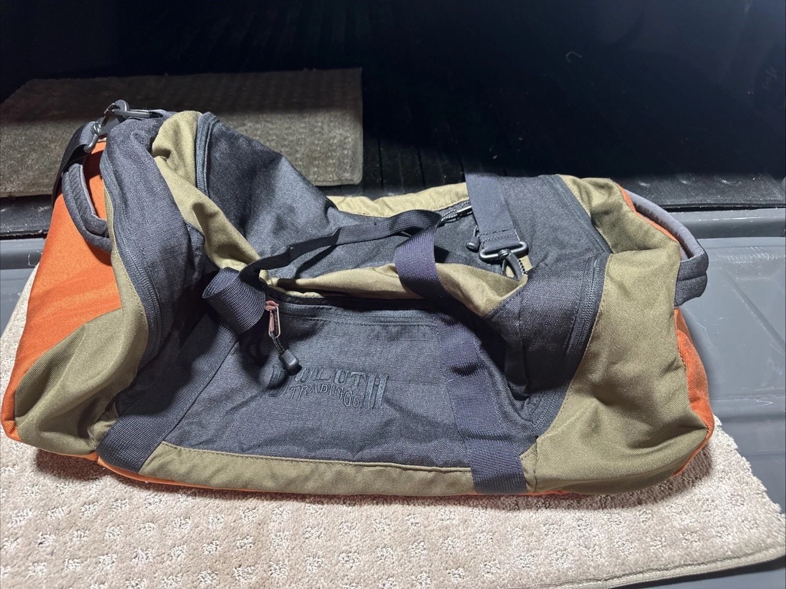 Duluth Trading Company nylon Duffel Bag NWOT!!!