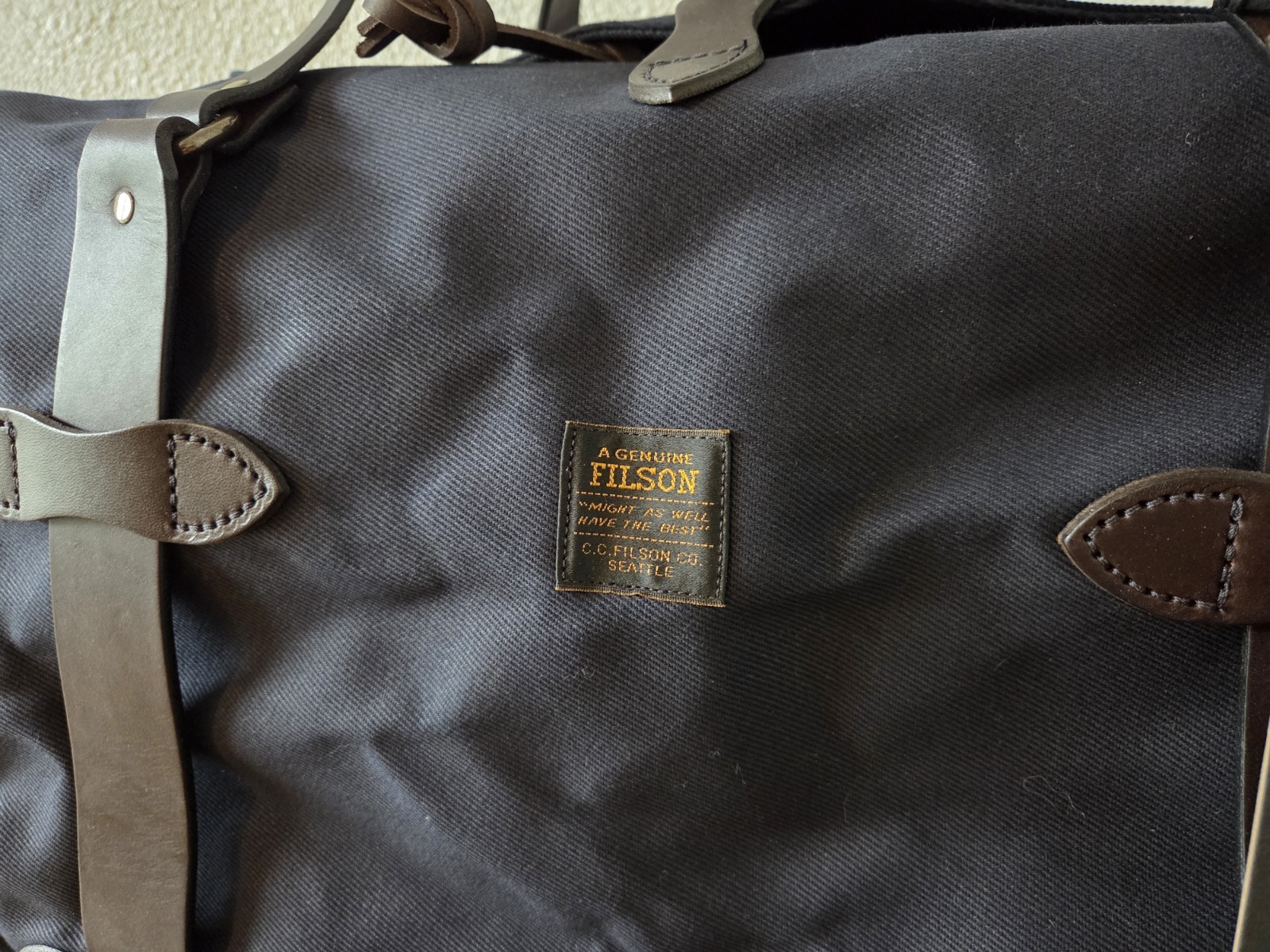 Filson Rugged Twill Medium Duffle Bag | NWT | Navy | Made in USA | MSRP $599