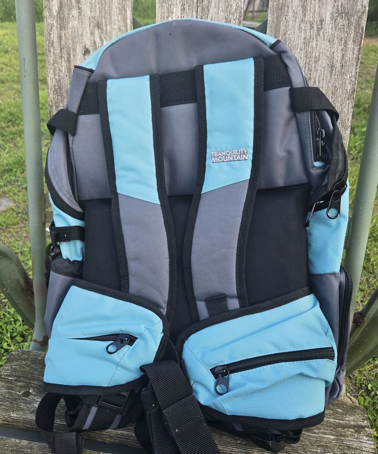 Tranquility Mountain 37 Liters Balance Pak Joey Bee Trekking Hiking Backpack 18′