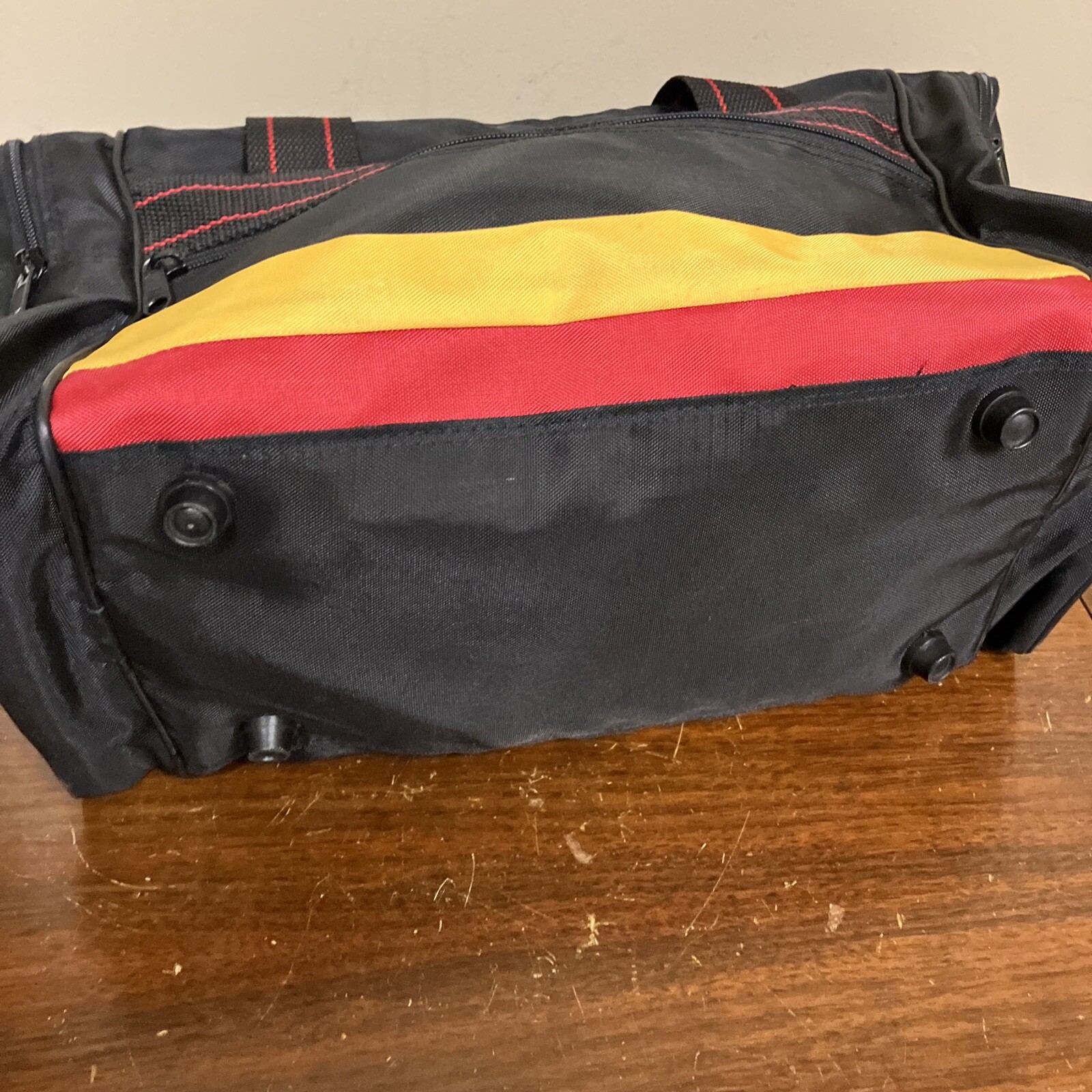 Duffle/Travel Bag, Black/Yellow/Red Multi Pockets 15”x7.5”x7” Vintage EUC