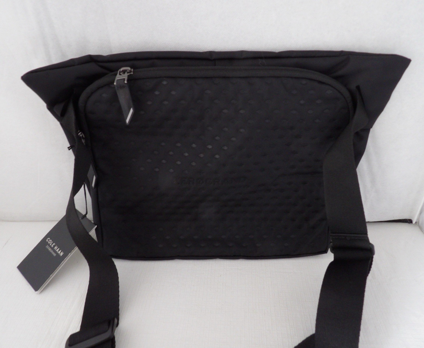 NWT Authentic COLE HAAN ZEROGRAND CENTRAL Black Nylon Men’s Sling Bag Unisex