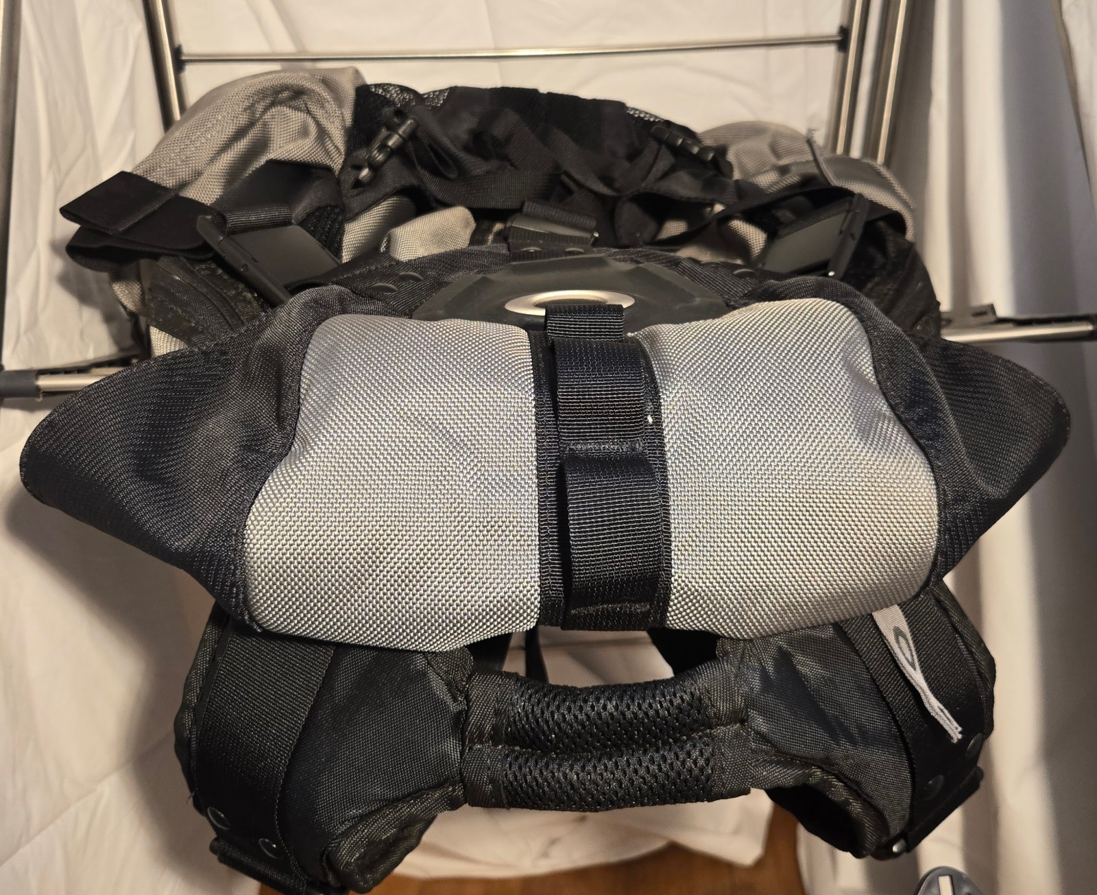 New Never Used OAKLEY ICON PACK 3.0 BACKPACK 92075A-279 Sheet Metal