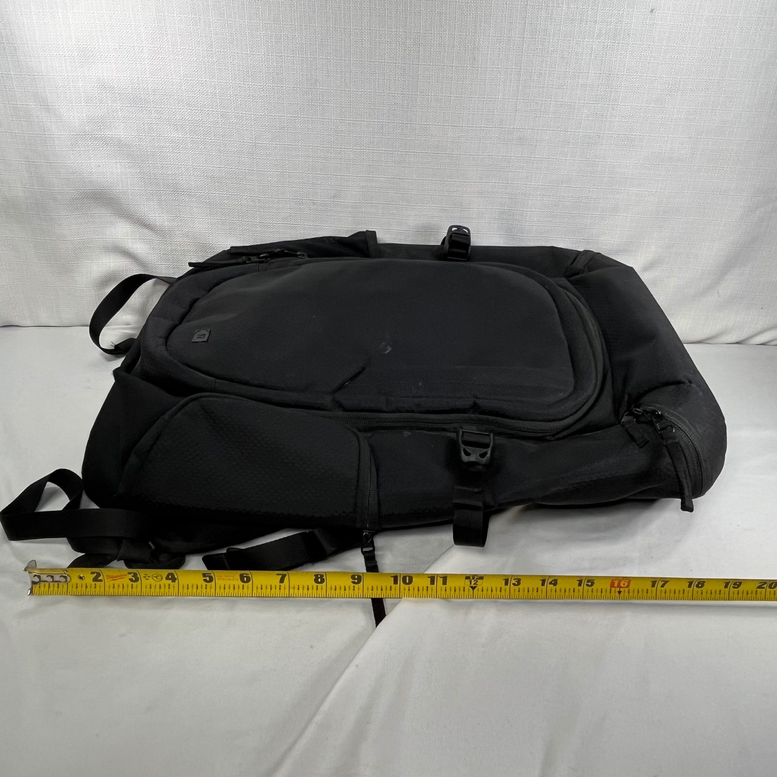 Lululemon More Miles Backpack Black Travel Gym Commuter Laptop Bag 25.5L