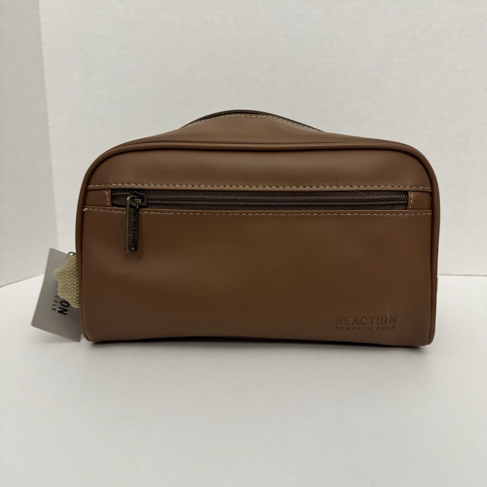 Kenneth Cole Reaction Nwot Toiletry Bag Men’s Accessories Faux Leather