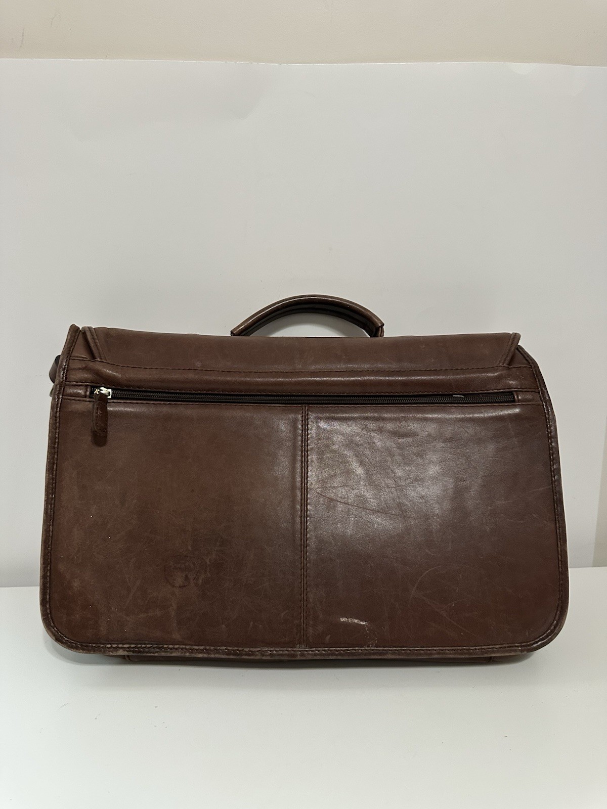 ELLington Classic Brown Leather Men’s Messenger Bag Made In Thailand