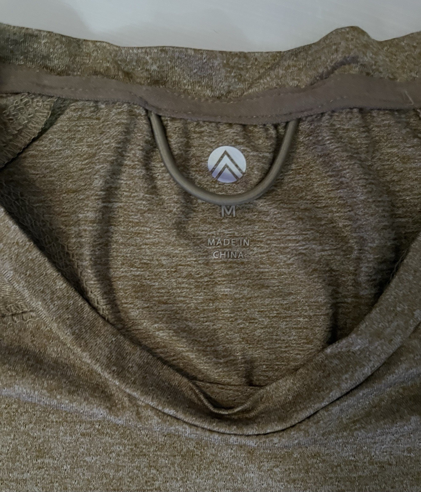 Men’s M Olive Green Heather Athletic T-Shirt Short Sleeve 95% Recycled Polyester
