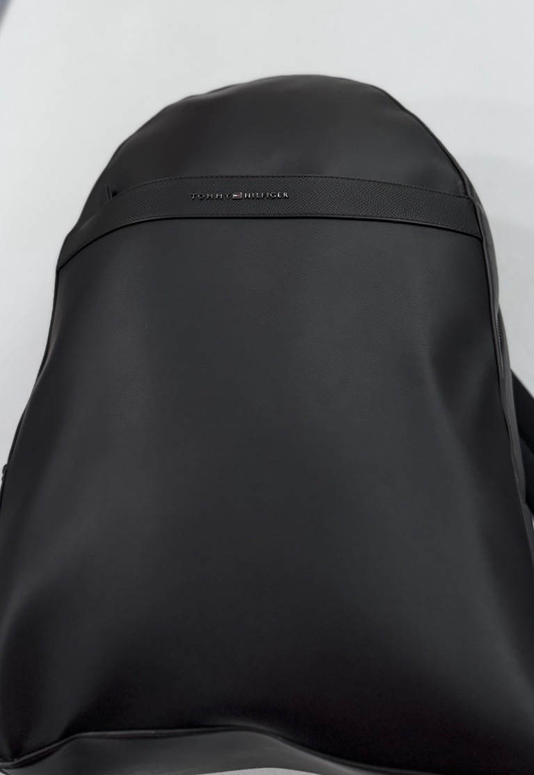 Tommy Hilfiger Men’s Dome Logo Backpack, Black, One Size