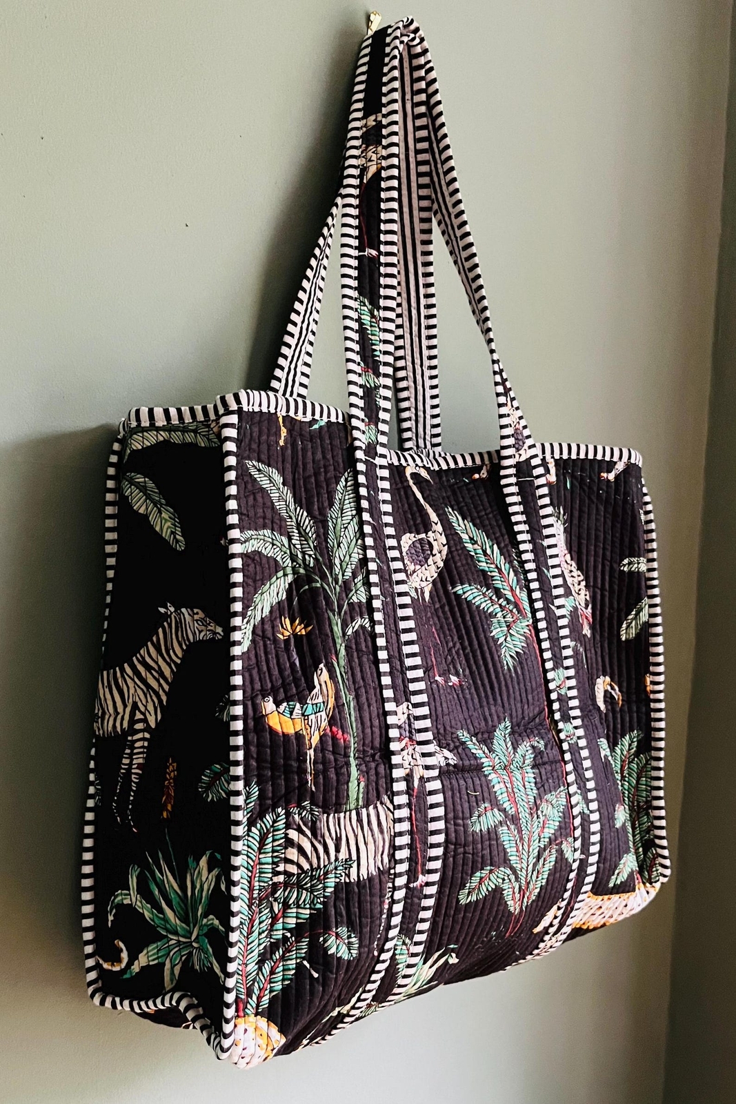 Black Jungle Print Quilted Shoulder Bag Women’s Beach Cotton Handbag