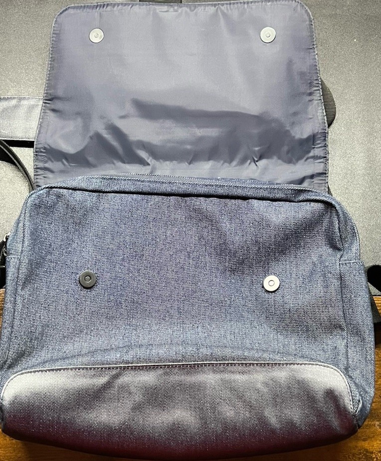 Moleskine Nomad Laptop Messenger Bag Black Blue Denim 14x12x4”