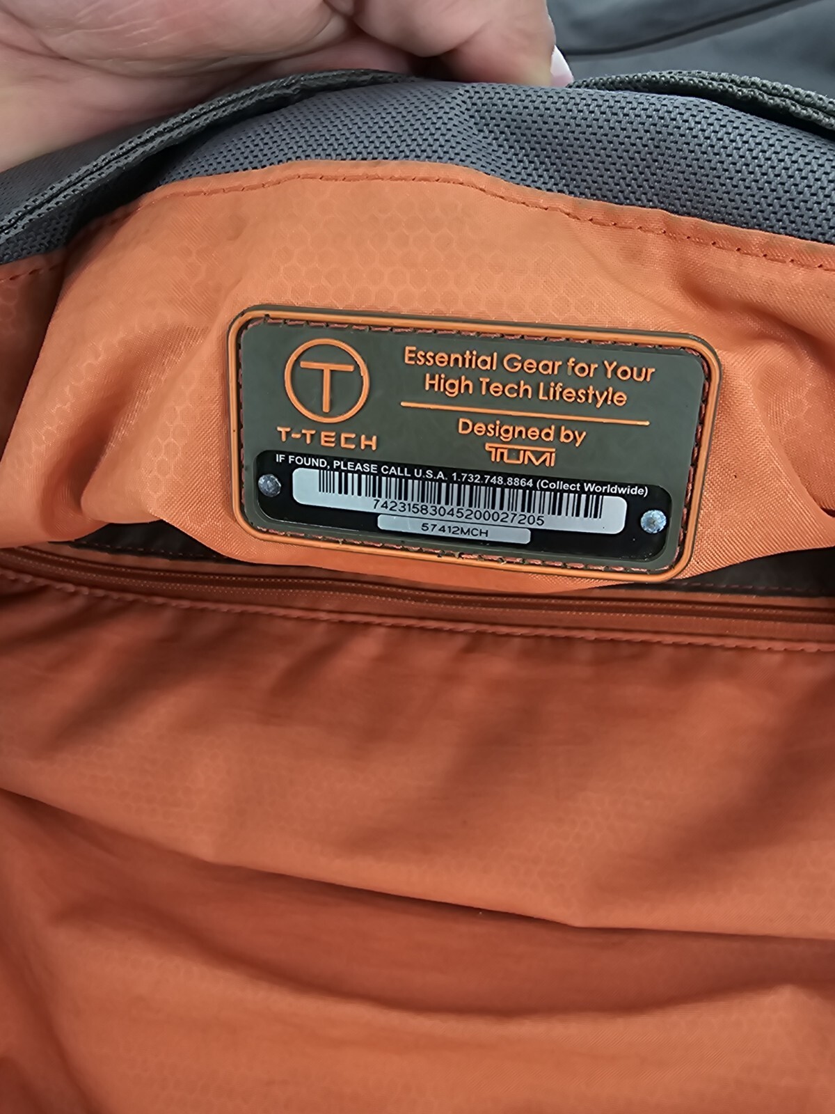 Tumi T-Tech Essential Gear Black Laptop Messenger Bag – Preowned