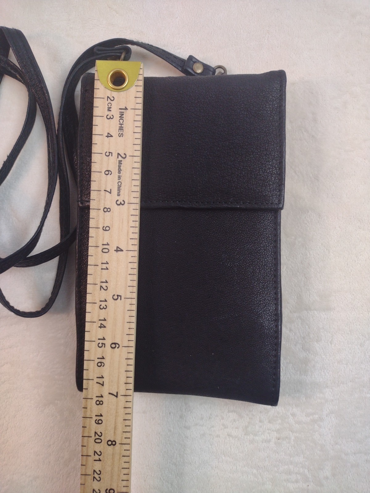 WILSONS LEATHER Crossbody Purse Wallet Phone Checkbook Travel Organizer Black