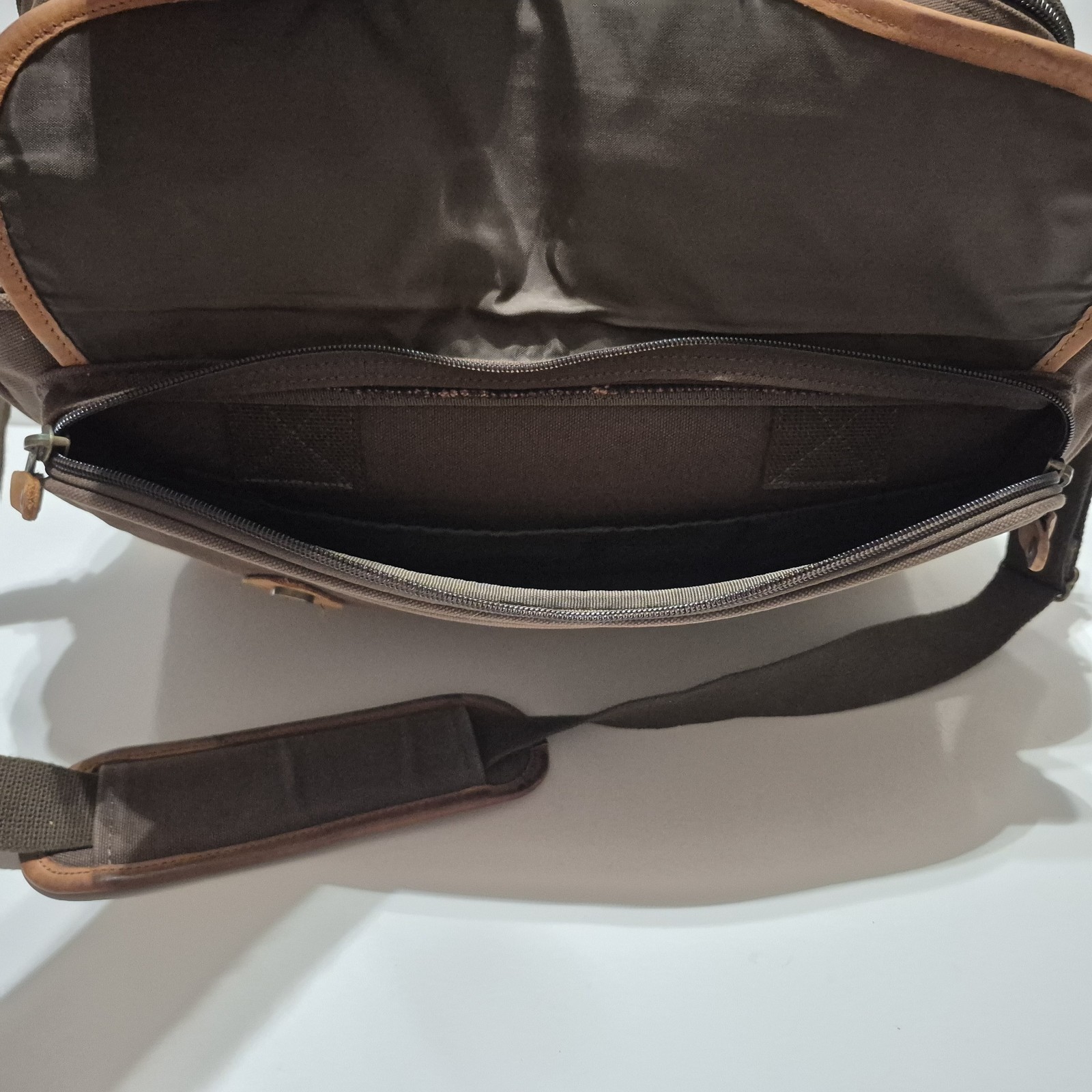 Cabela’s Brown Canvas Leather Large Messenger Laptop Carryon Travel Luggage Bag