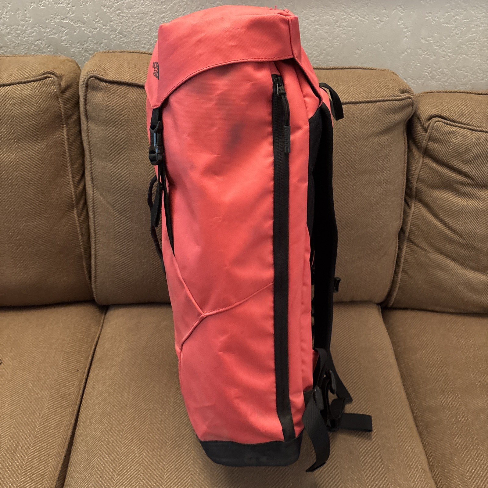 THE NORTH FACE CITER 40L Red Climbing Waterproof Backpack Commuter Laptop Base