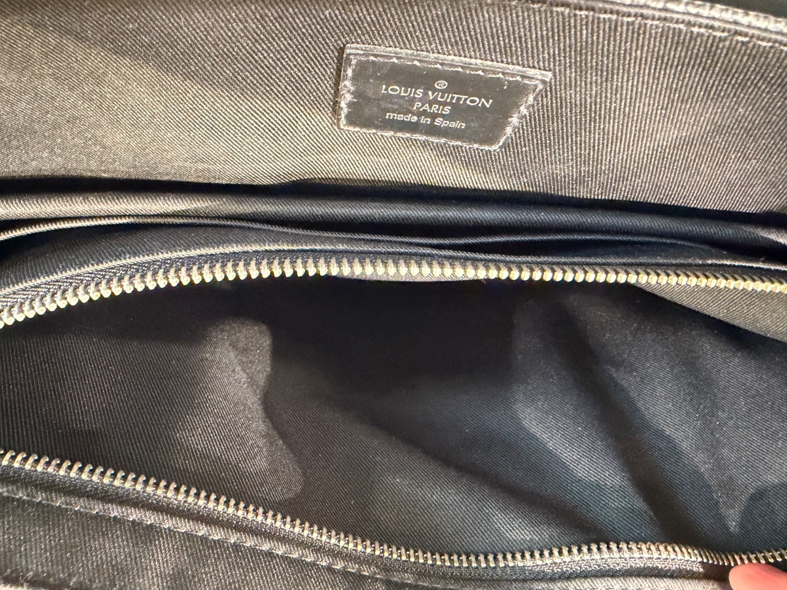 Louis Vuitton Daniel Messenger Bag GM Grey Canvas Damier Graphite