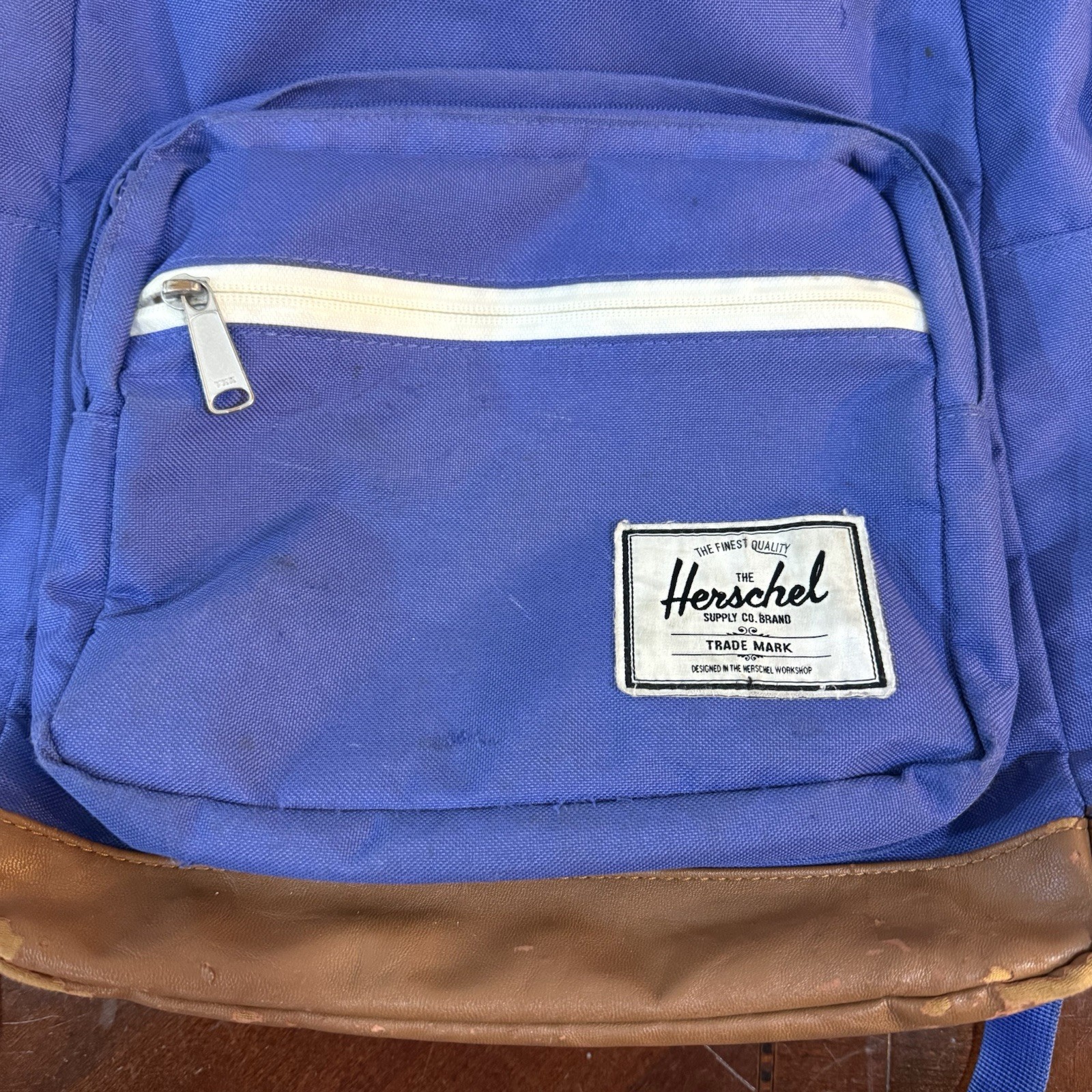 Herschel 21L Pop Quiz Backpack, Navy/Tan Red White Stripped Inside Laptop Pouch