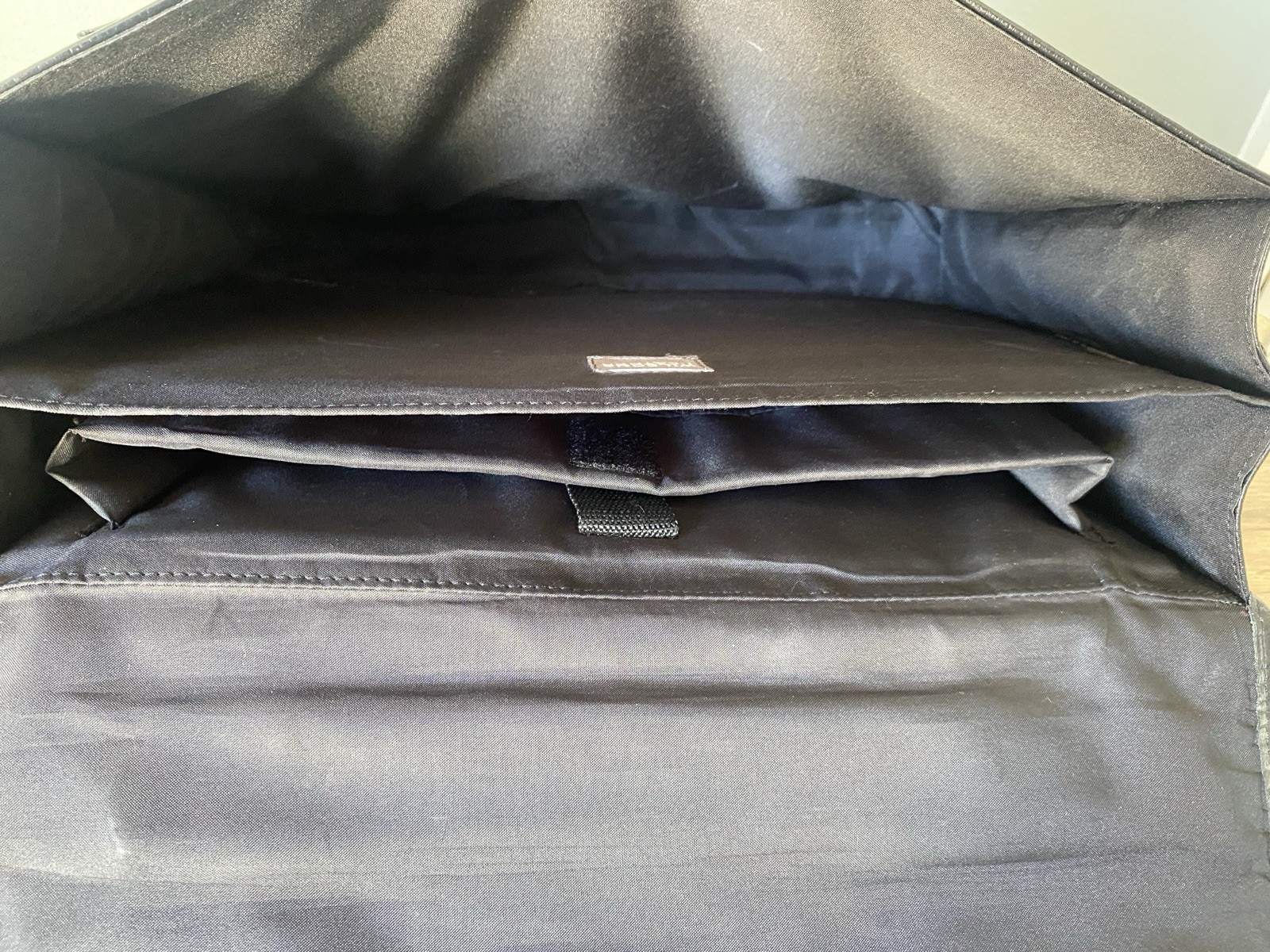 Wilson Black Leather Satchel Messenger Bag Laptop Computer Commute MINT