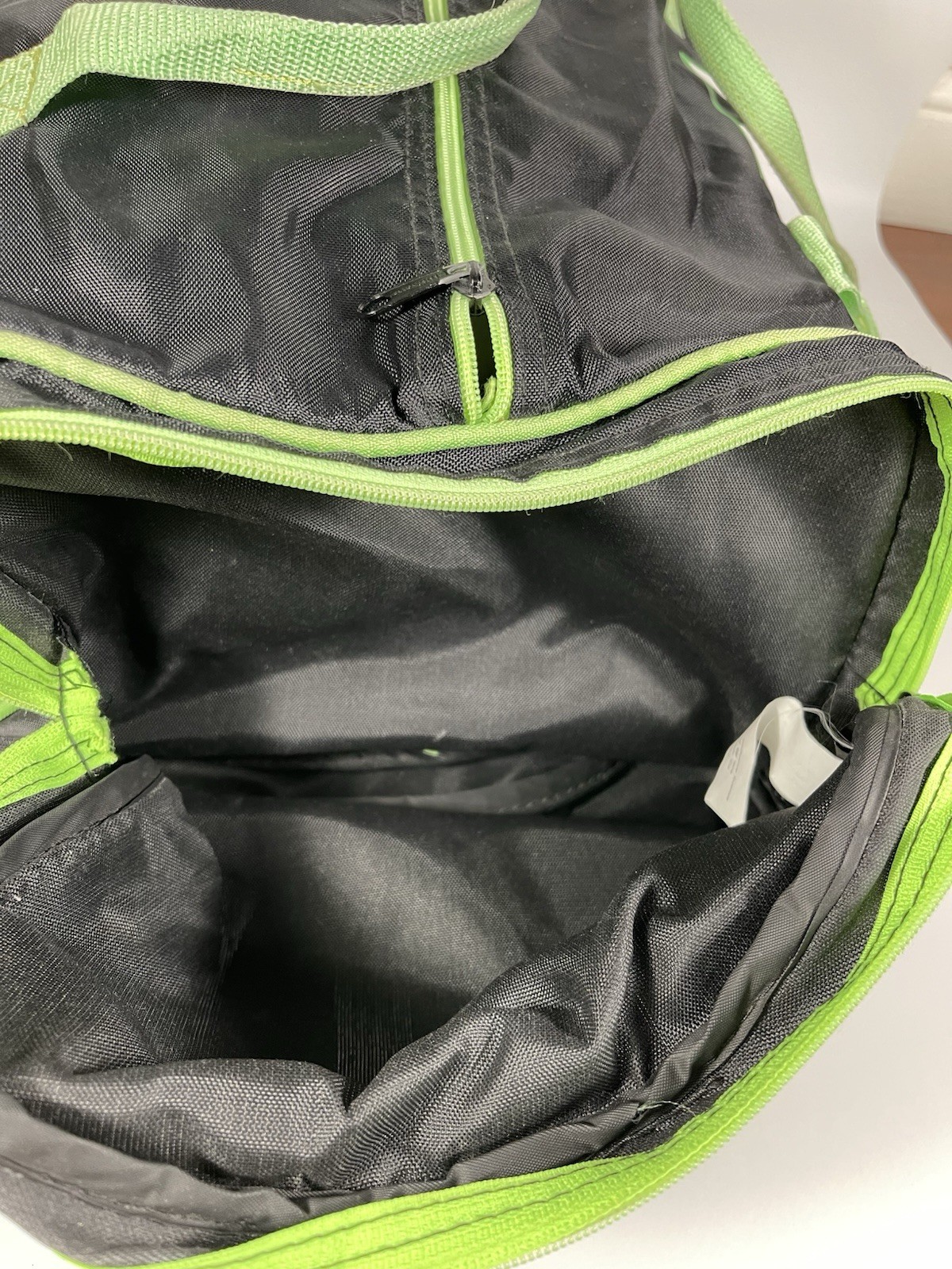 Green and Black Wilson Duffle Bag 18″ x 11″ x 10″ Shoe Pocket